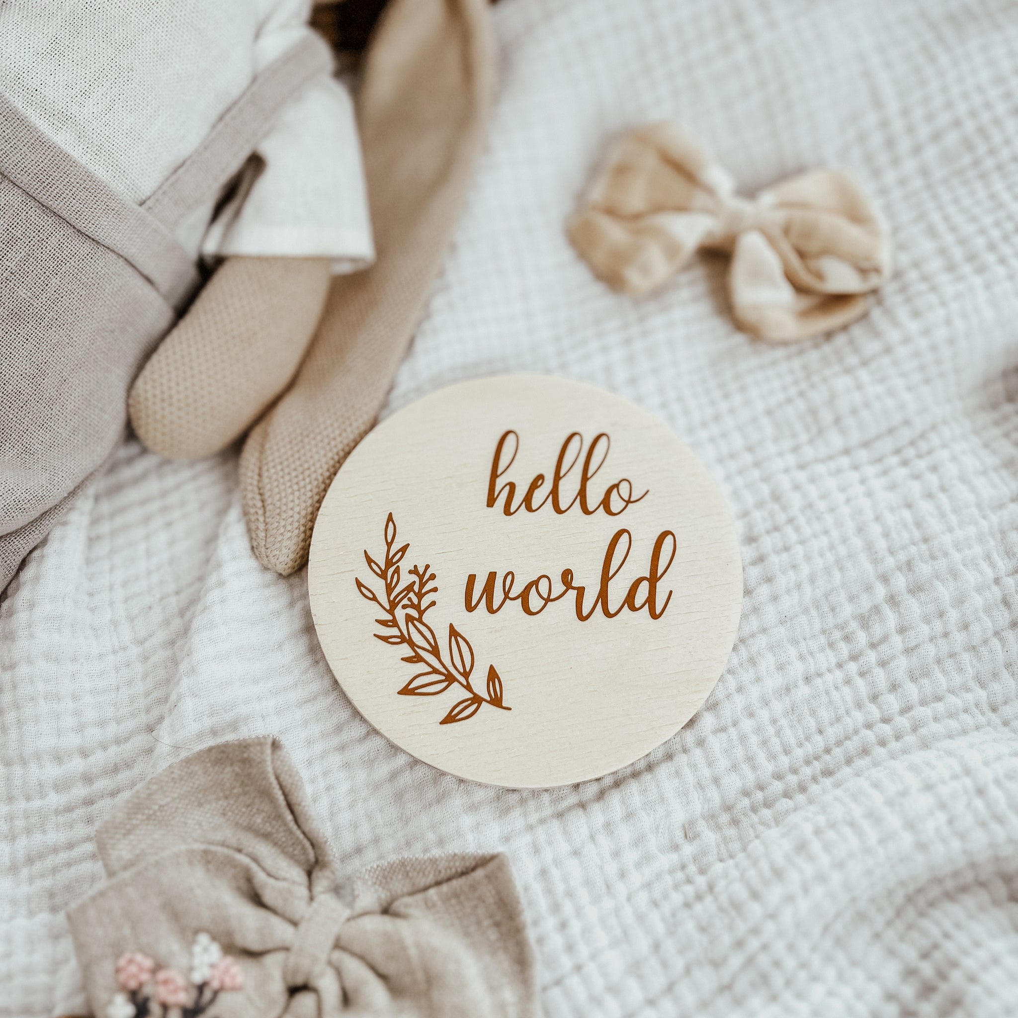 Card Milestone Minilulla  din lemn “Hello world”