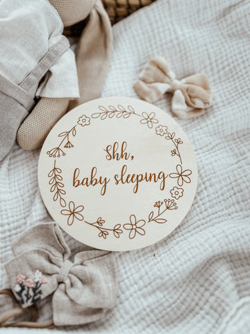 Card Milestone Minilulla  din lemn “Shh, baby sleeping”